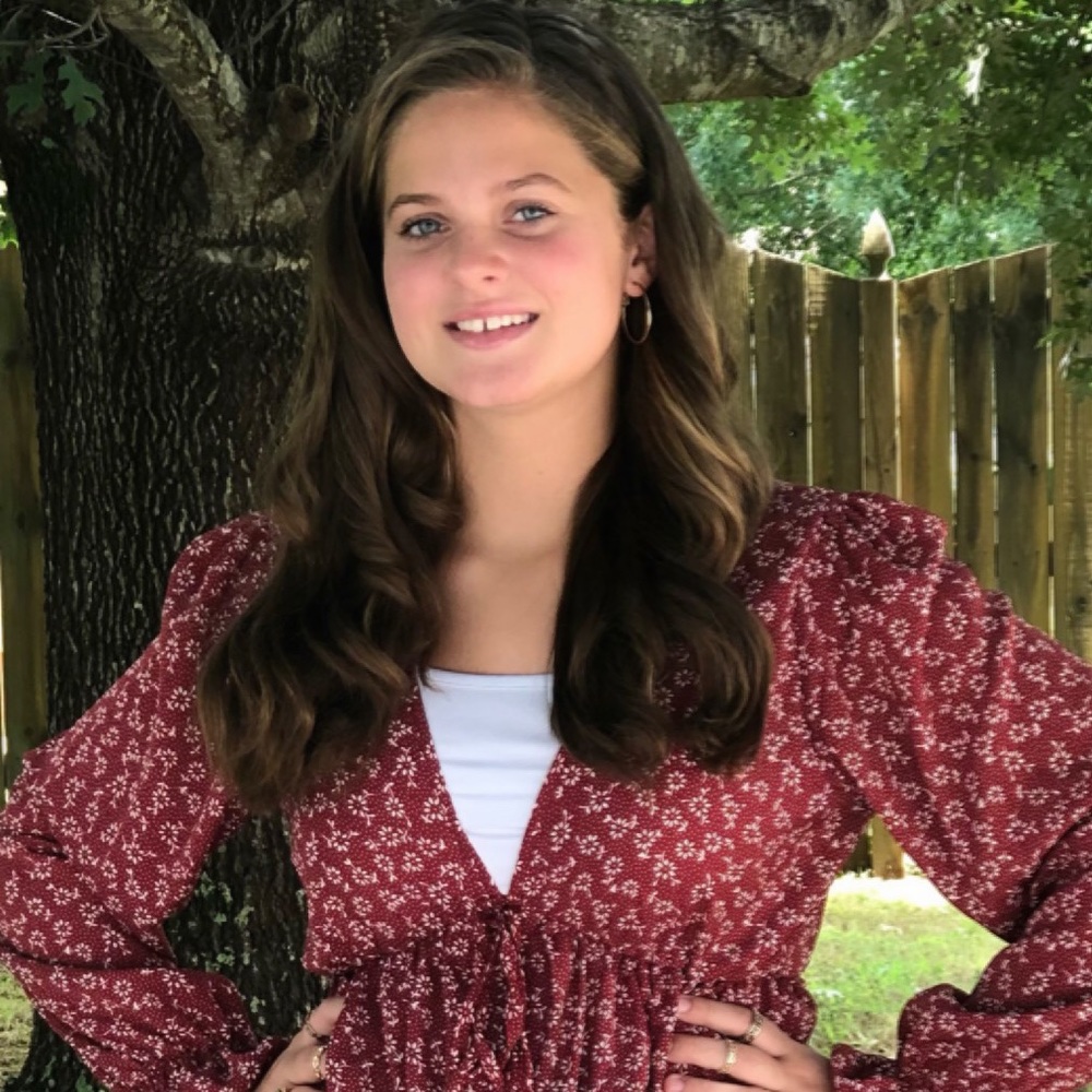 Meet your Posher, Macey - Picture 1 of 1